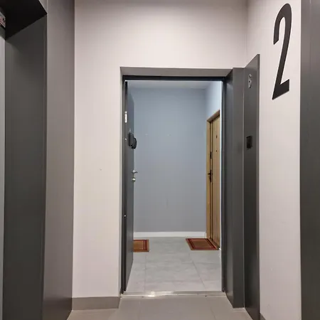 Blisko Manufaktury Host Lutomierska *