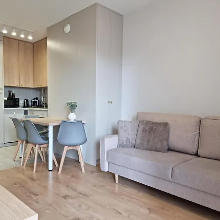 Apartment Host Lutomierska