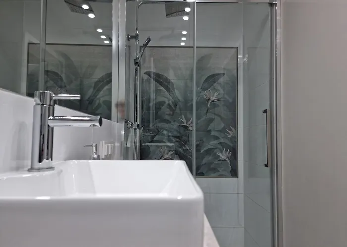 Blisko Manufaktury Host Lutomierska Apartman