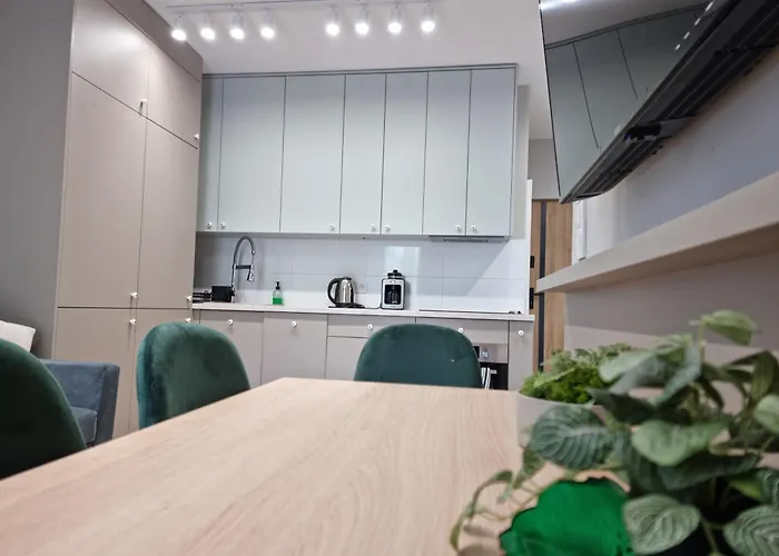 Blisko Manufaktury Host Lutomierska Łódź