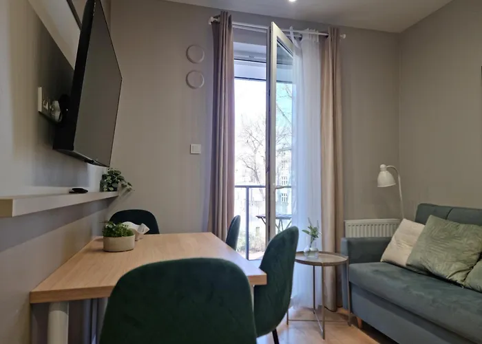 Blisko Manufaktury Host Lutomierska * Łódź