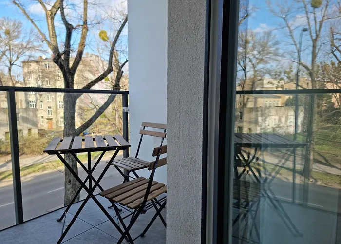 Blisko Manufaktury Host Lutomierska Łódź